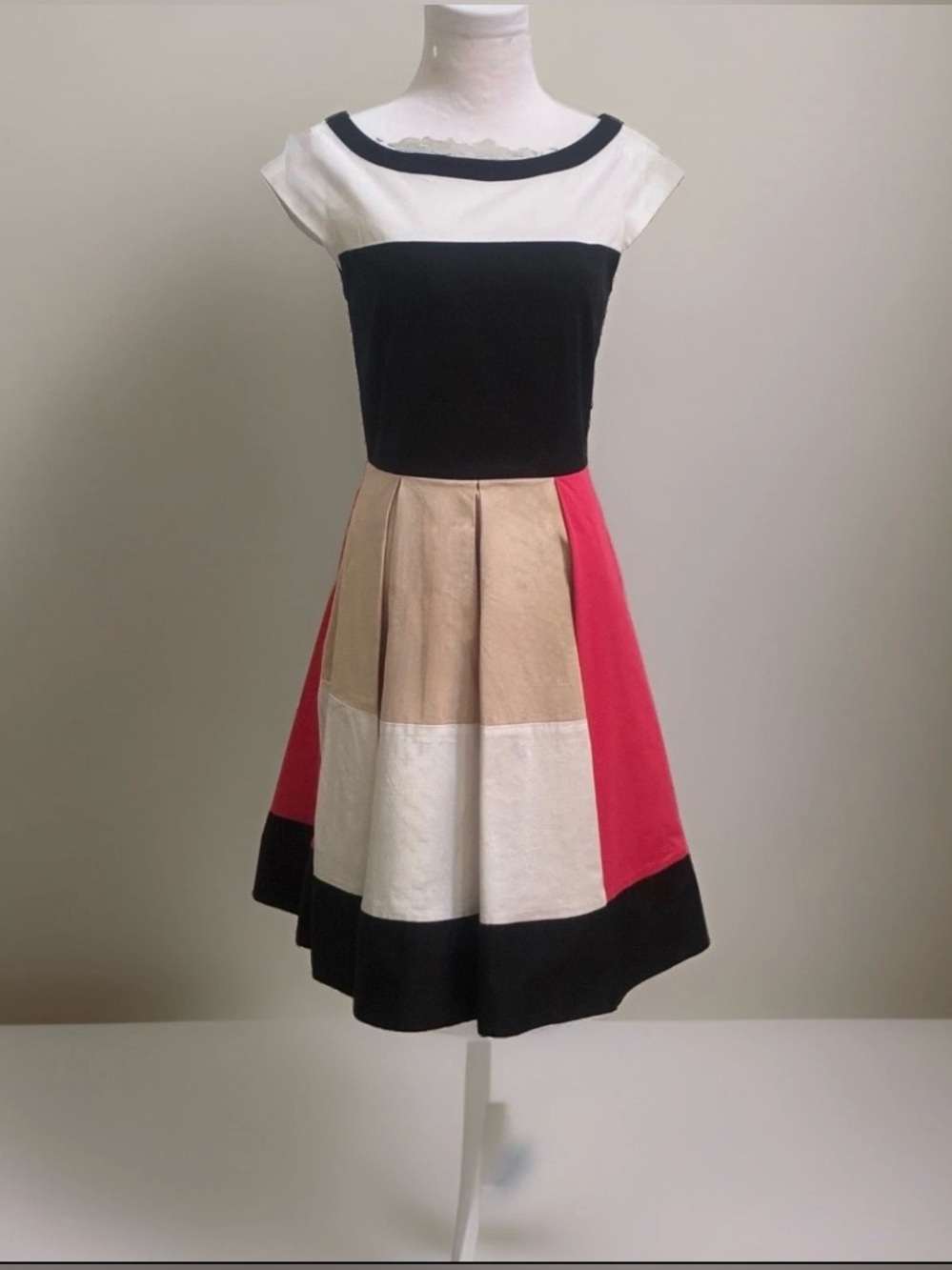 Kate Spade Colorblock Adette knee length pleated multicolored Dress Size 6